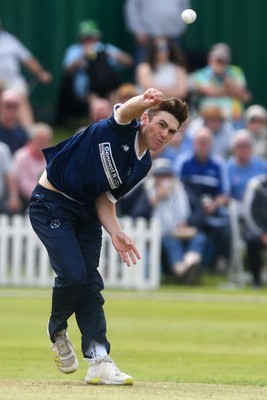 050825 - Glamorgan v Hampshire - Metro Bank One Day Cup - Dom Kelly of Hampshire batting