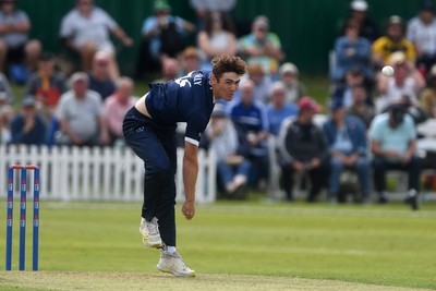 050825 - Glamorgan v Hampshire - Metro Bank One Day Cup - Dom Kelly of Hampshire batting