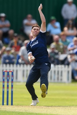 050825 - Glamorgan v Hampshire - Metro Bank One Day Cup - Dom Kelly of Hampshire batting