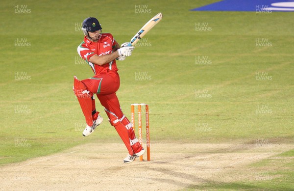 08.06.10.. Glamorgan Dragons v Hampshire Royals, Friends Provident Twenty20 -  Glamorgan's Tom Maynard hits the ball towards the boundary 