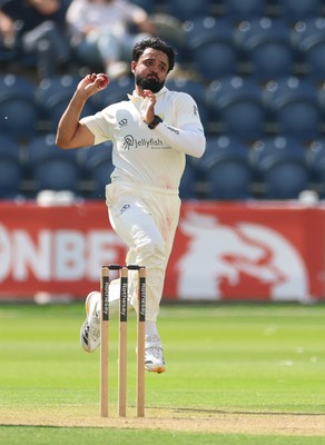 270826 - Glamorgan v Hampshire, Rothesay County Championship Division 1 - Zain ul Hassan of Glamorgan bowls