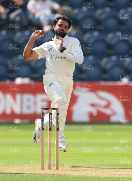 270826 - Glamorgan v Hampshire, Rothesay County Championship Division 1 - Zain ul Hassan of Glamorgan bowls