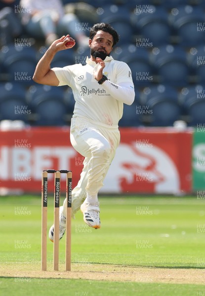 270826 - Glamorgan v Hampshire, Rothesay County Championship Division 1 - Zain ul Hassan of Glamorgan bowls