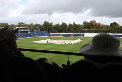 280826 - Glamorgan v Hampshire, Rothesay County Championship Division 1 - The rain covers go on as rain delays play