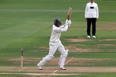 280826 - Glamorgan v Hampshire, Rothesay County Championship Division 1 - Timm Van Der Gugten of Glamorgan batting