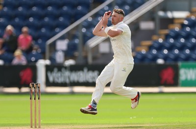 300826 Glamorgan v Hampshire, Rothesay County Championship Division 1 - Dan Douthwaite of Glamorgan bowls