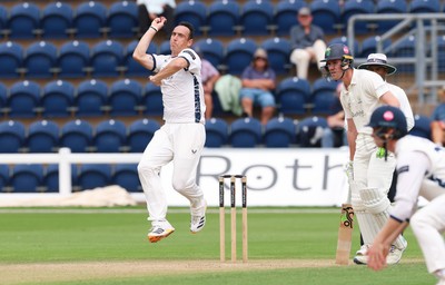 300826 Glamorgan v Hampshire, Rothesay County Championship Division 1 - Kyle Abbott of Hampshire bowls