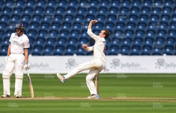 300826 Glamorgan v Hampshire, Rothesay County Championship Division 1 - Ben Kellaway of Glamorgan bowls