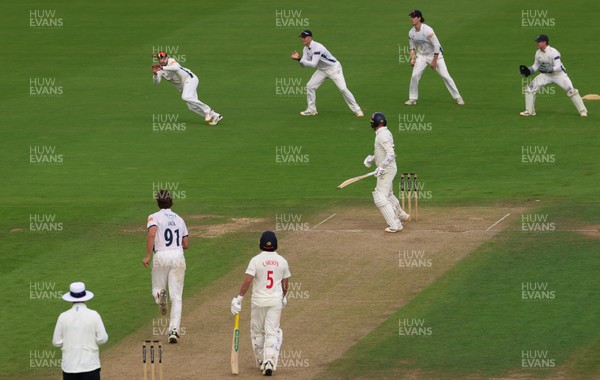 300826 Glamorgan v Hampshire, Rothesay County Championship Division 1 - Jake Lehmann of Hampshire catches Mason Crane of Glamorgan off the bowling of Eddie Jack of Hampshire