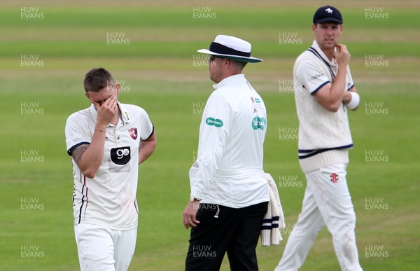 040518 - Glamorgan v Kent - Specsavers County Championship - Division Two - Harry Podmore of Kent looking dejected