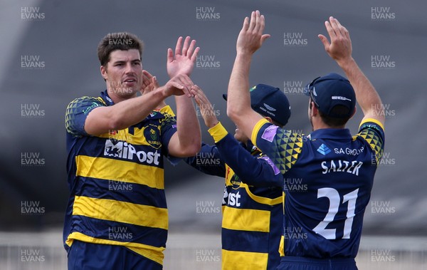 140517 - Glamorgan v Kent - Royal London One-Day Cup - Marchant de Lange of Glamorgan celebrates after Daniel Bell-Drummond of Kent is caught by Chris Cooke