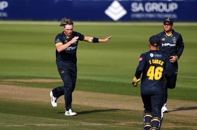 160621 - Glamorgan v Kent - T20 Vitality Blast - Dan Douthwaite of Glamorgan celebrates the wicket of Sam Billings of Kent