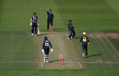 160621 - Glamorgan v Kent - T20 Vitality Blast - Prim Sisodiya of Glamorgan celebrates the wicket of Daniel Bell-Drummond of Kent