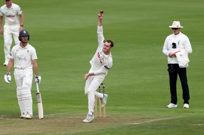 220725 - Glamorgan v Kent - Rothesay County Championship Division 2 - Ben Kellaway of Glamorgan bowling