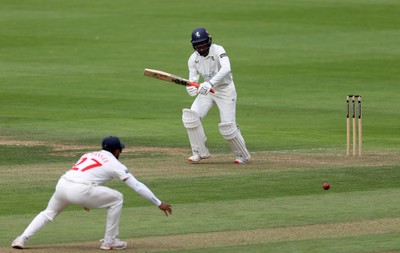 220725 - Glamorgan v Kent - Rothesay County Championship Division 2 - Daniel Bell-Drummond of Kent batting