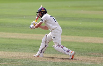 220725 - Glamorgan v Kent - Rothesay County Championship Division 2 - Harry Finch of Kent batting