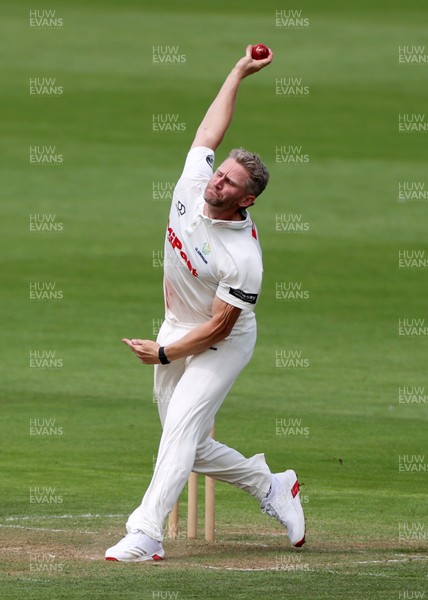 220725 - Glamorgan v Kent - Rothesay County Championship Division 2 - Timm Van Der Gugten of Glamorgan bowling