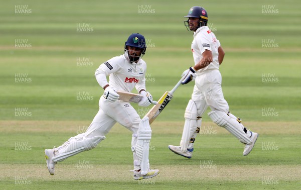 220725 - Glamorgan v Kent - Rothesay County Championship Division 2 - Zain ul Hassan and Kiran Carlson of Glamorgan batting
