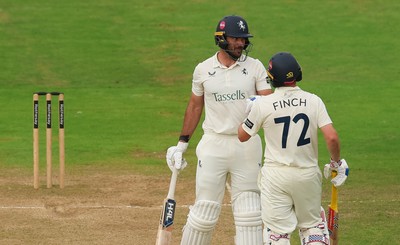 240725  Glamorgan v Kent, Rothesay County Championship Division 2, Day 3 - Grant Stewart of Kent and Harry Finch of Kent