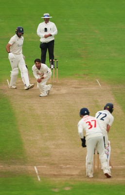 240725  Glamorgan v Kent, Rothesay County Championship Division 2, Day 3 - Kiran Carlson of Glamorgan dimisses Harry Finch of Kent