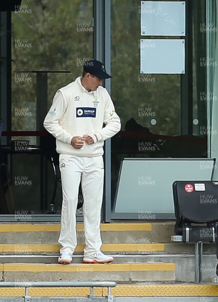 290421 Glamorgan v Kent, LV= County Championship, Group Three - Marnus Labuschagne of Glamorgan with his hand strapped after being assessed for an injury