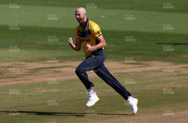 040822 - Glamorgan v Kent Spitfires - Royal London One Day Cup - James Weighell of Glamorgan celebrates taking the wicket of Ben Compton who was caught by Tom Cullen