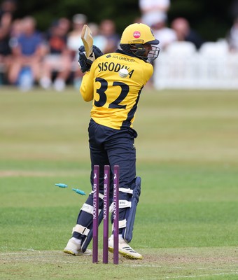 170822 - Glamorgan v Lancashire, Royal London One Day Cup - Prem Sisodiya of Glamorgan  is bowled by Tom Bailey