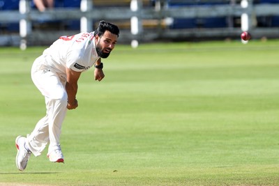 250925 - Glamorgan v Lancashire - Rothesay County Championship - Zain Ul Hassan of Glamorgan bowling