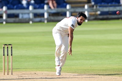250925 - Glamorgan v Lancashire - Rothesay County Championship - Zain Ul Hassan of Glamorgan bowling