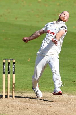 250925 - Glamorgan v Lancashire - Rothesay County Championship - James Harris of Glamorgan bowling