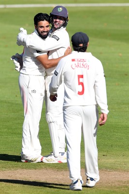 250925 - Glamorgan v Lancashire - Rothesay County Championship - Zain Ul Hassan of Glamorgan celebrates with team mates after bowling out Michael Jones of Lancashire who was LBW