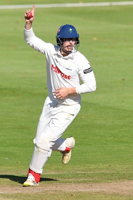 250925 - Glamorgan v Lancashire - Rothesay County Championship - Asa Tribe of Glamorgan catches the ball