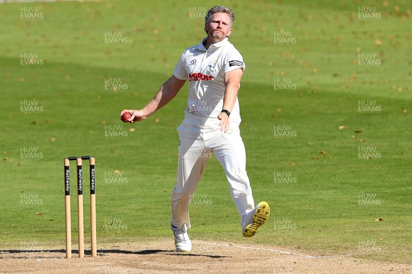250925 - Glamorgan v Lancashire - Rothesay County Championship - Timm Van Der Gugten of Glamorgan bowling