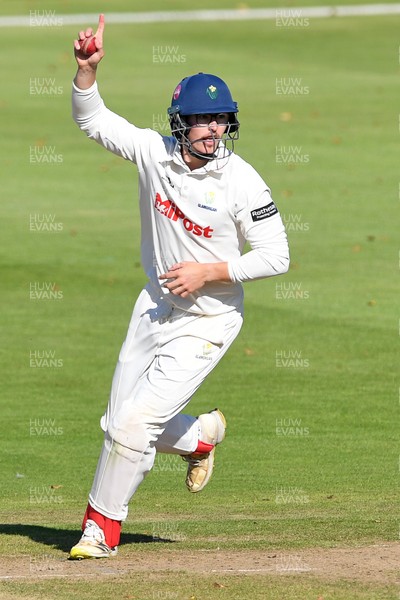 250925 - Glamorgan v Lancashire - Rothesay County Championship - Asa Tribe of Glamorgan catches the ball