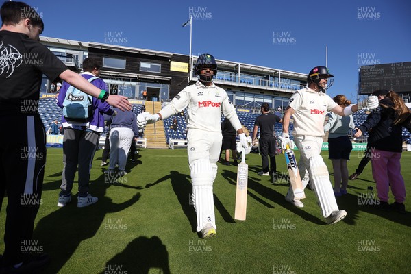 260925 - Glamorgan v Lancashire, Rothesay County Championship - Zain ul Hassan of Glamorgan and Sam Northeast of Glamorgan