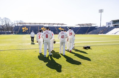 050425 - Glamorgan v Leicestershire - Rothesay County Championship Division 2 - Glamorgan walk onto the field