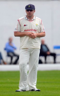 21.07.10. LV= County Championship Cricket, Division 2, Glamorgan v Leicestershire. Glamorgan Bowler Robert Croft. 