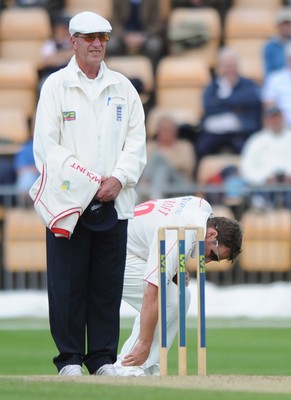 21.07.10 - Glamorgan v Leicestershire - LV County Championship Division 2 - Robert Croft of Glamorgan feels an injury during play. 