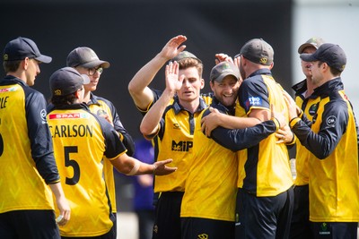 260825 - Glamorgan v Leicestershire - Metro Bank One Day Cup - Glamorgan players celebrate the wicket of Sol Budinger of Leicestershire CCC