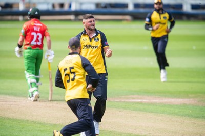 260825 - Glamorgan v Leicestershire - Metro Bank One Day Cup - Tom Horton of Glamorgan CCC celebrates the wicket of Shan Masood of Leicestershire CCC