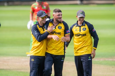 260825 - Glamorgan v Leicestershire - Metro Bank One Day Cup - Tom Horton of Glamorgan CCC celebrates the wicket of Shan Masood of Leicestershire CCC
