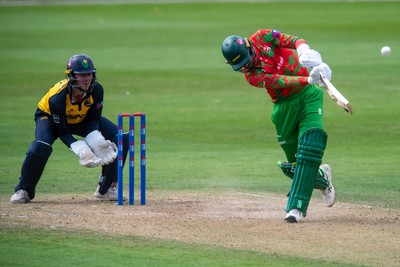 260825 - Glamorgan v Leicestershire - Metro Bank One Day Cup - Peter Hanscombe of Leicestershire CCC hits a six