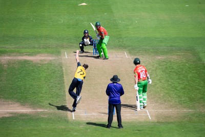 260825 - Glamorgan v Leicestershire - Metro Bank One Day Cup - 