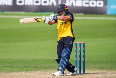 260825 - Glamorgan v Leicestershire - Metro Bank One Day Cup - 