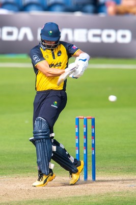 260825 - Glamorgan v Leicestershire - Metro Bank One Day Cup - 