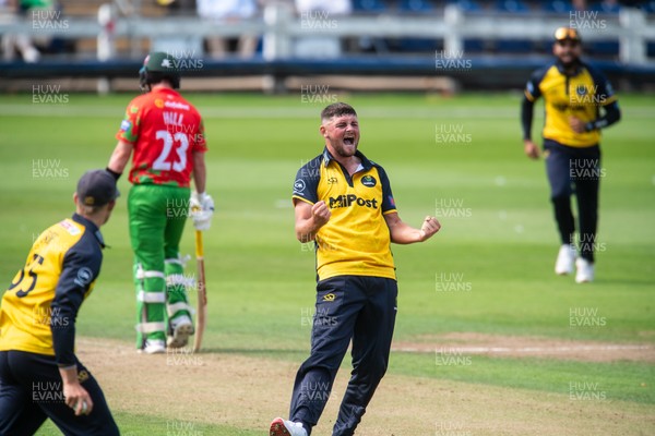260825 - Glamorgan v Leicestershire - Metro Bank One Day Cup - Tom Horton of Glamorgan CCC celebrates the wicket of Shan Masood of Leicestershire CCC