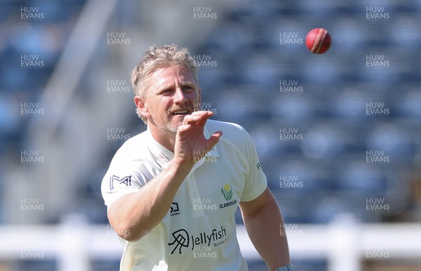 270426 - Glamorgan v Leicestershire, Rothesay County Championship Division 1 - Timm van der Gugten of Glamorgan during warm up