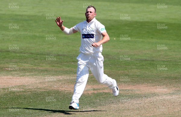 150719 - Glamorgan v Middlesex - Specsavers County Championship Division Two - Graham Wagg of Glamorgan bowling