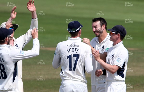 160719 - Glamorgan v Middlesex - Specsavers County Championship Division Two - Toby Roland-Jones of Middlesex celebrates after Charlie Hemphrey is caught by John Simpson