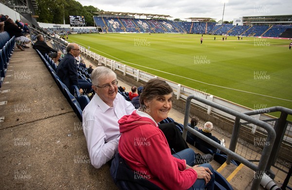 180621 - Glamorgan v Middlesex - T20 Blast - First Minister Mark Drakeford and wife Clare watch the game from the stands